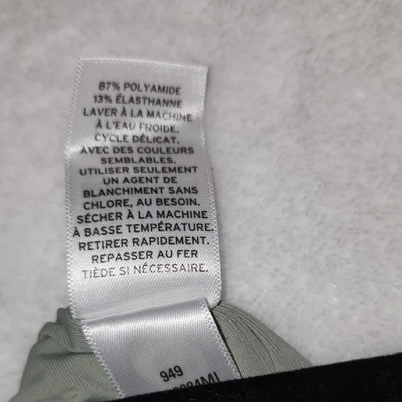 Chic Long Sleeve Bodysuit in Light Green - Picture 9 of 9